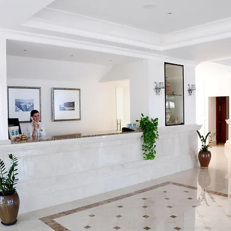 ホテル Denizkizi 4*