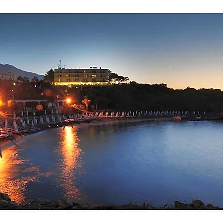 Denizkizi Hotel